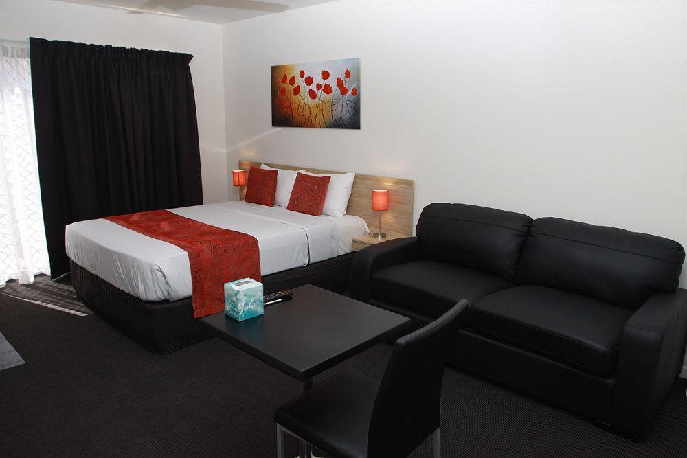 Abode37 Motel Emerald Exterior foto
